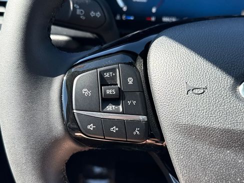 Certified 2023 Ford Escape Platinum w/ Premium Technology Package image 19