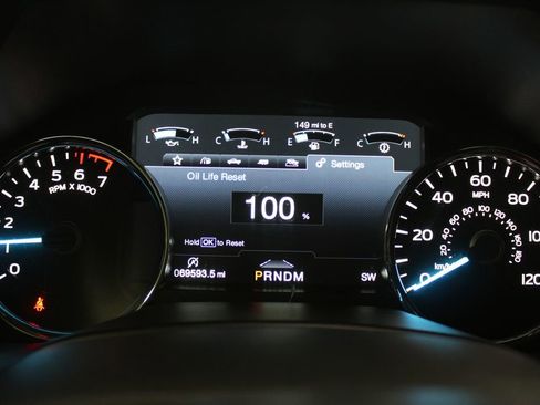 Used 2020 Ford F150 Lariat image 38