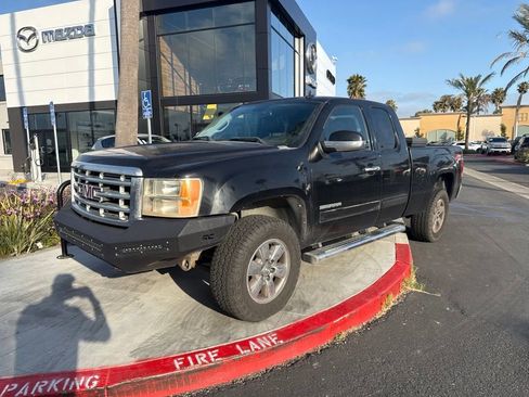 Used 2011 GMC Sierra 1500 SLT w/ SLT Convenience Package AWD/4WD image 2