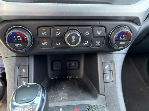 Used 2017 GMC Acadia SLT AWD/4WD image 23