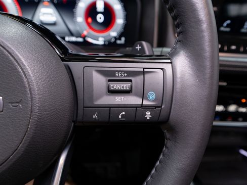 Used 2023 Nissan Rogue Platinum w/ Platinum Premium Package image 28