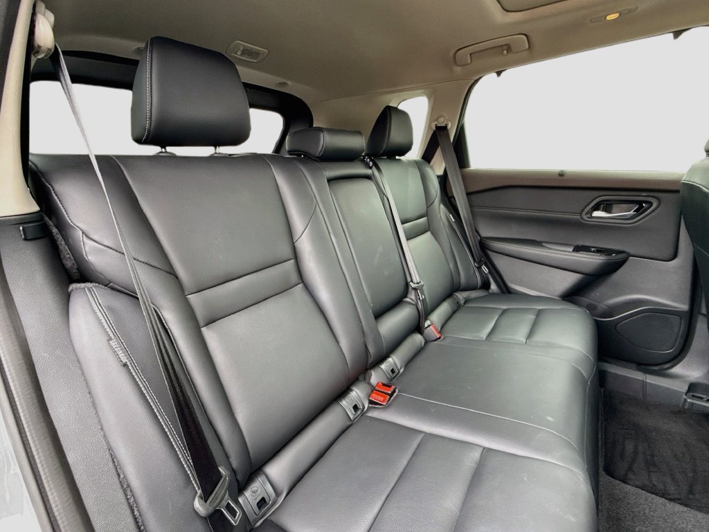 Used 2023 Nissan Rogue SL w/ SL Premium Package FWD image 37