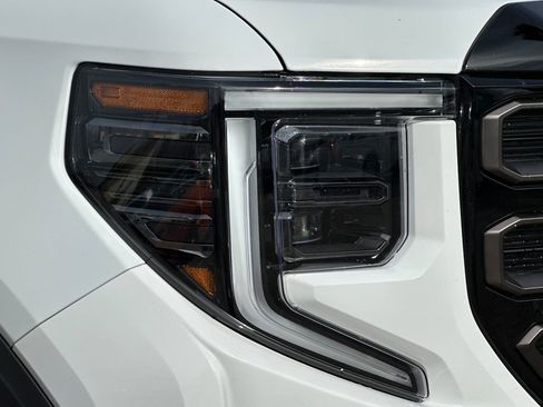 Used 2025 GMC Sierra 1500 AT4X image 37
