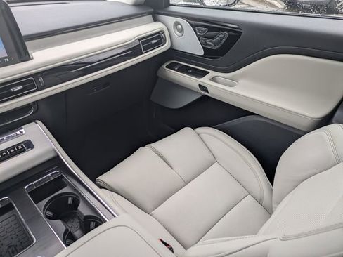 New 2026 Lincoln Aviator Reserve image 15
