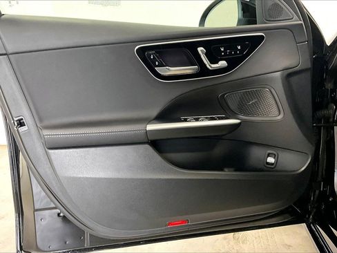 Used 2025 Mercedes-Benz C 300 C 300 image 21