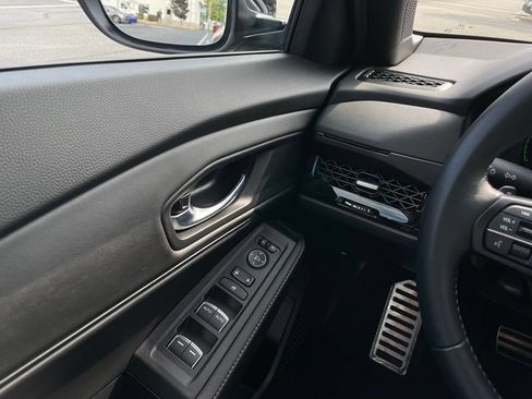 Used 2025 Honda Accord Sport image 21