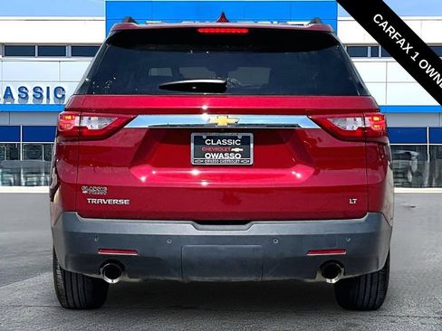 Used 2020 Chevrolet Traverse LT w/ Driver Confidence II Package FWD image 4