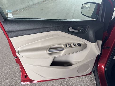 Used 2013 Ford Escape SEL FWD image 19