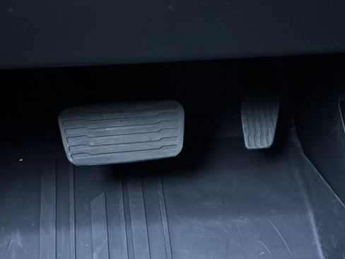 Used 2026 Cadillac Escalade IQ Sport 1 w/ LPO, Floor Liner Package image 39