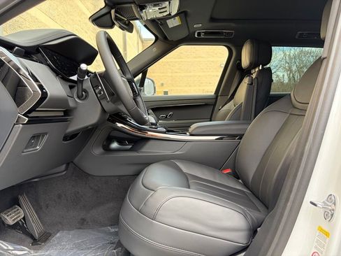New 2026 Land Rover Range Rover Sport SE AWD/4WD image 11