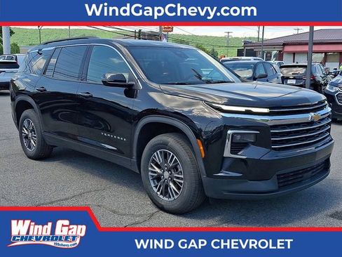 Certified 2026 Chevrolet Traverse LT AWD/4WD image 1