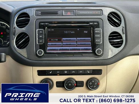 Used 2015 Volkswagen Tiguan SE image 21