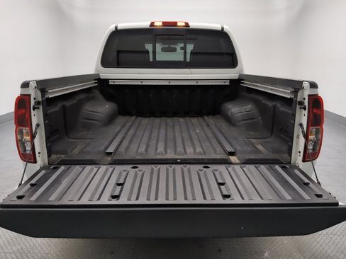 Used 2019 Nissan Frontier SL RWD image 29