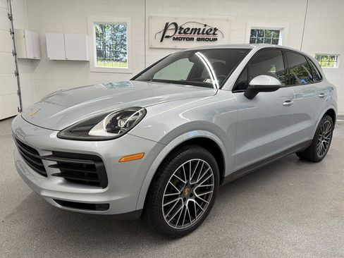 Used 2020 Porsche Cayenne AWD/4WD image 1