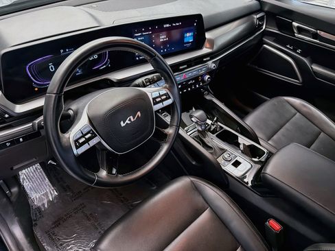 Used 2023 Kia Telluride S AWD/4WD image 7