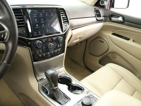 Used 2021 Jeep Grand Cherokee Overland AWD/4WD image 19