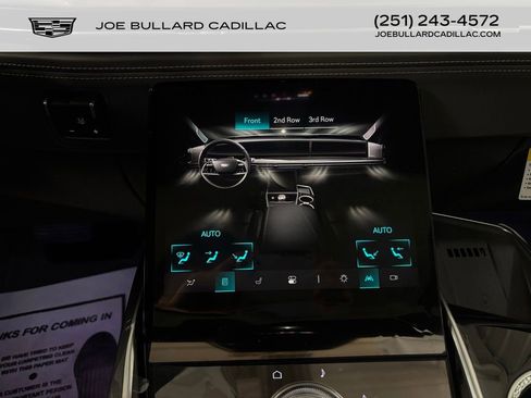 New 2026 Cadillac Escalade IQL Luxury image 32