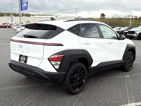 Certified 2024 Hyundai Kona SEL AWD/4WD image 5