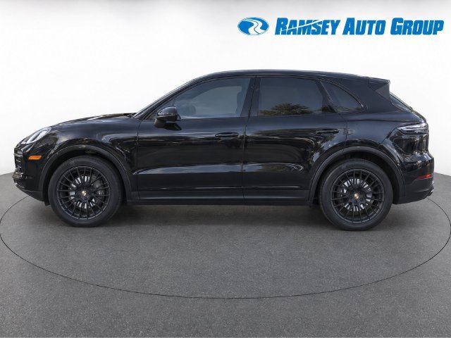 Used 2023 Porsche Cayenne AWD/4WD image 6