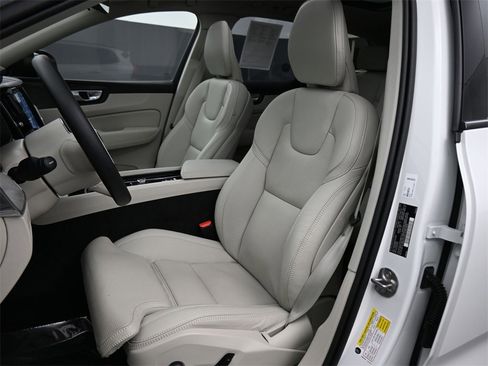 Used 2025 Volvo XC60 B5 Ultra w/ Protection Package Premier image 15