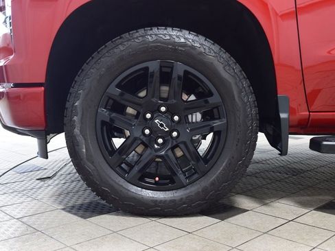 Used 2025 Chevrolet Silverado 1500 RST AWD/4WD image 29