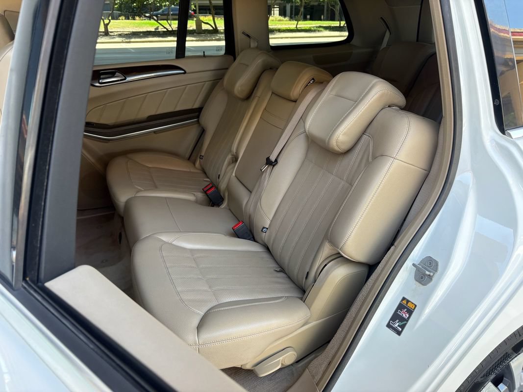 Used 2014 Mercedes-Benz GL 450 4MATIC image 18