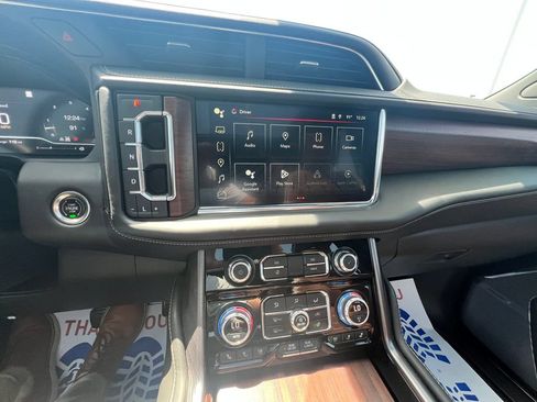 Used 2023 GMC Yukon Denali Ultimate AWD/4WD image 28
