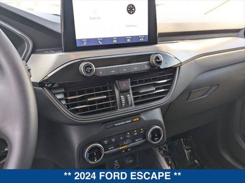 Certified 2024 Ford Escape Active FWD image 14