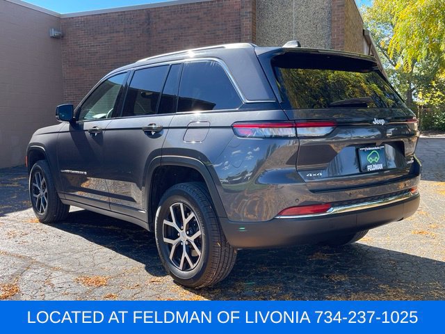 Used 2024 Jeep Grand Cherokee Limited AWD/4WD image 3