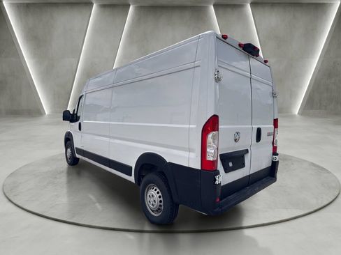 Used 2024 RAM ProMaster 2500 w/ Convenience Group FWD image 5