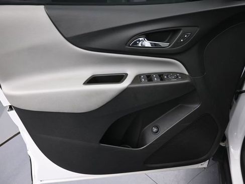 Used 2023 Chevrolet Equinox LT image 27