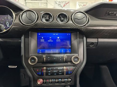 Used 2021 Ford Mustang Shelby GT500 w/ Technology Package RWD image 15