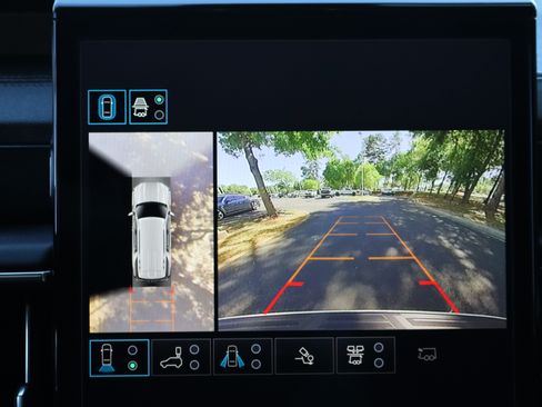 Used 2025 GMC Yukon Denali w/ Denali Reserve Package image 33