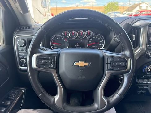 Used 2021 Chevrolet Silverado 1500 LT w/ Z71 Off-Road Package AWD/4WD image 12