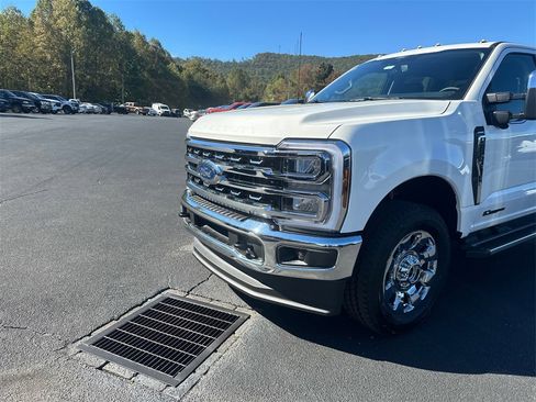 New 2026 Ford F350 Lariat w/ Chrome Package image 10