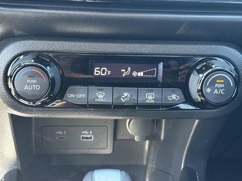 Used 2023 Nissan Kicks SR w/ Exterior Package image 22