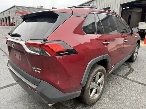 Used 2020 Toyota RAV4 Limited AWD/4WD image 4