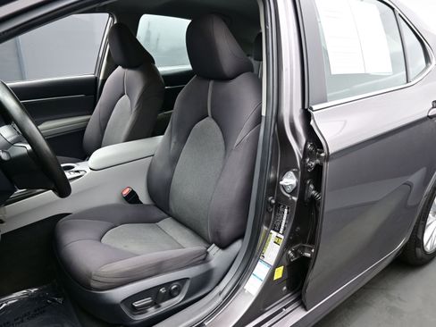 Used 2023 Toyota Camry LE image 13