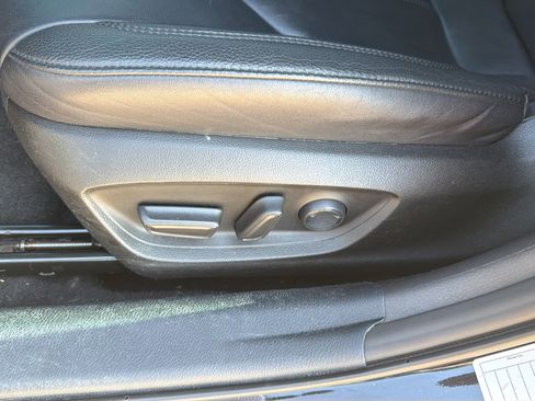 Used 2021 Toyota Avalon XLE FWD image 17