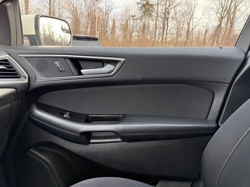 Used 2017 Ford Edge SEL image 40