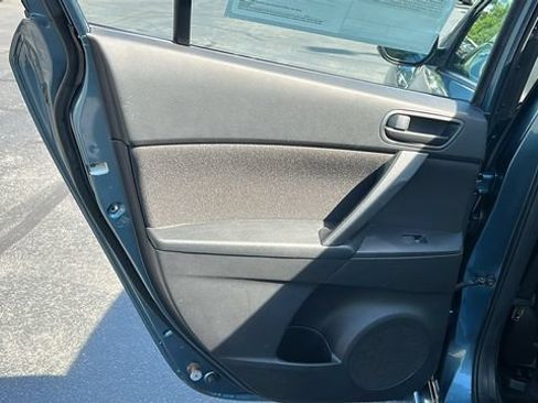 Used 2010 MAZDA MAZDA3 i Sport FWD image 18