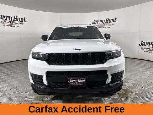 Used 2023 Jeep Grand Cherokee L Laredo AWD/4WD image 3
