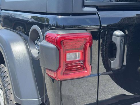 Used 2024 Jeep Wrangler Unlimited Sport AWD/4WD image 11