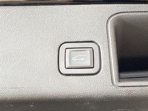 Used 2019 GMC Terrain SLT w/ Preferred Package FWD image 42