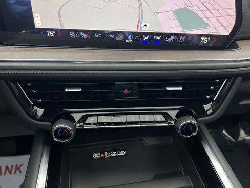 Used 2025 Chevrolet Tahoe High Country image 21