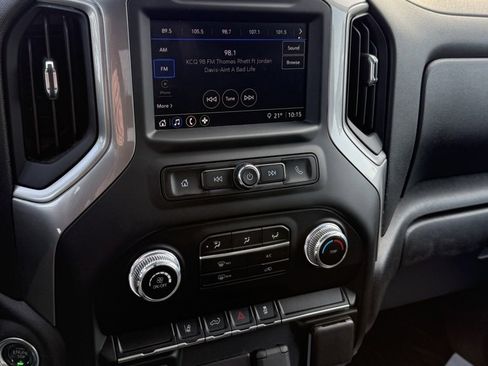 Used 2024 GMC Sierra 2500 Pro w/ Convenience Package image 9