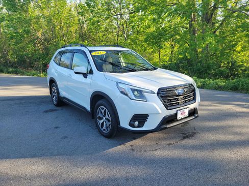 Certified 2023 Subaru Forester Premium AWD/4WD image 7