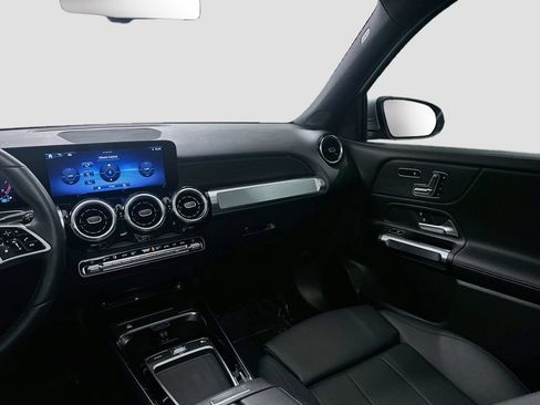 Certified 2026 Mercedes-Benz GLB 250 image 23