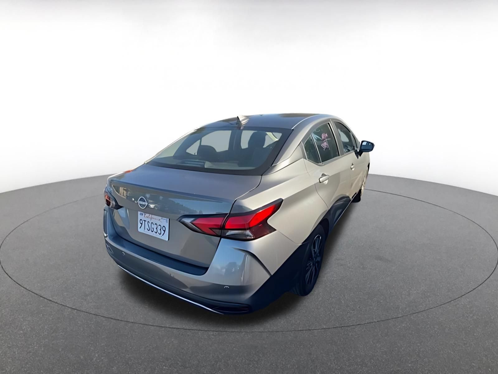 Used 2025 Nissan Versa SV FWD image 7