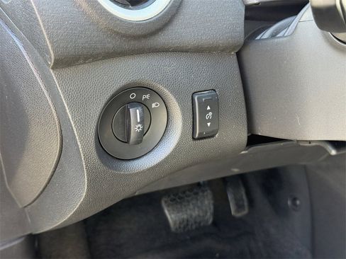 Used 2011 Ford Fiesta SE w/ 202A Rapid Spec Order Code image 18